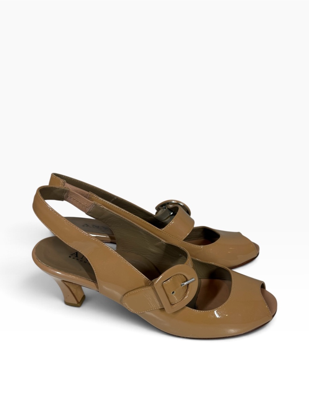 ANYILU Women's 38 1/2 / 8 Tulip Nude Tan Patent Leather Kitten Heel Sling Back